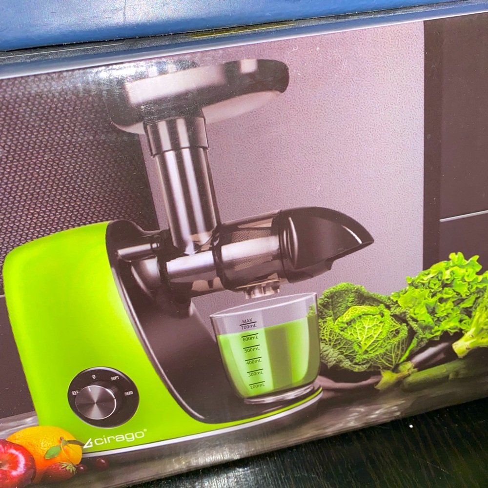 NEW SEALED JUICER FRUIT & VEGETABLES JUICER COMPACT DESIGN SEALED NEW